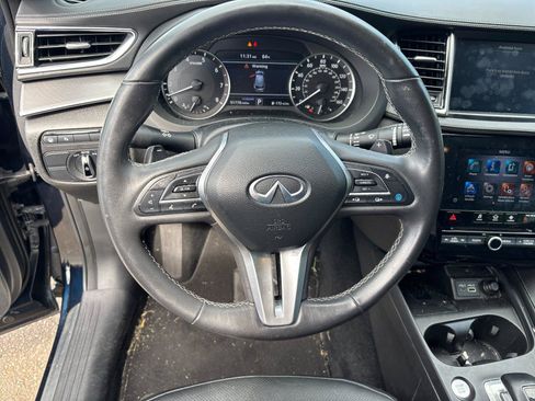 Used 2023 INFINITI QX50 Luxe FWD image 17