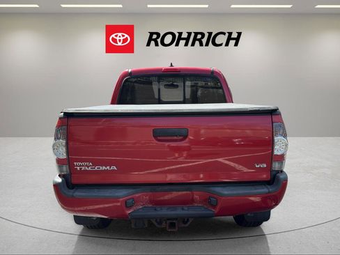Used 2012 Toyota Tacoma 4x4 Access Cab V6 w/ TRD Sport Pkg image 7