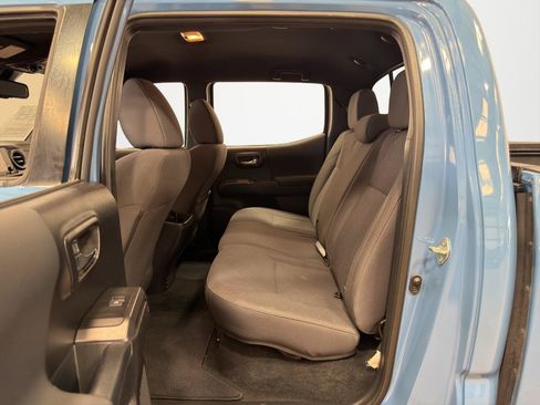 Used 2019 Toyota Tacoma TRD Off-Road AWD/4WD image 22