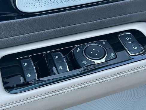 Used 2022 Lincoln Aviator Reserve w/ Equipment Group 201A image 14