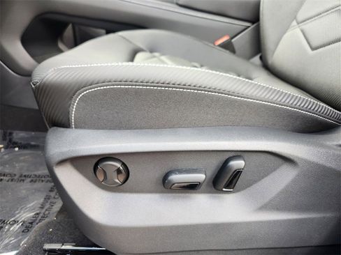 New 2025 Volkswagen Atlas Cross Sport SE image 7