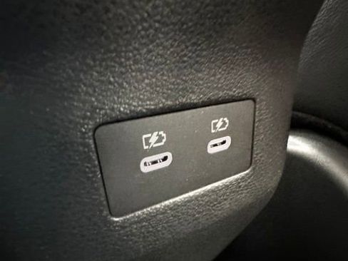 New 2025 Nissan Kicks SR image 30