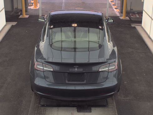 Used 2020 Tesla Model 3 Standard Range RWD image 8