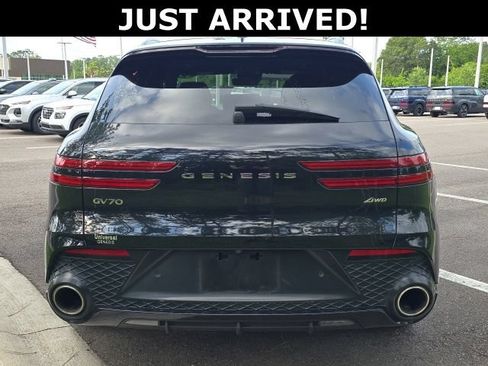 Used 2024 Genesis GV70 2.5T w/ Sport Prestige Package AWD/4WD image 4