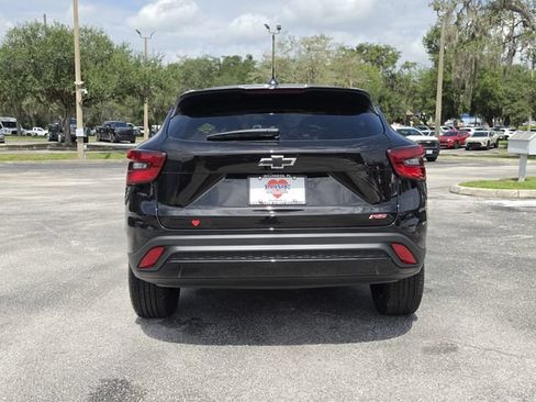 New 2026 Chevrolet Trax RS w/ Sunroof Package FWD image 5