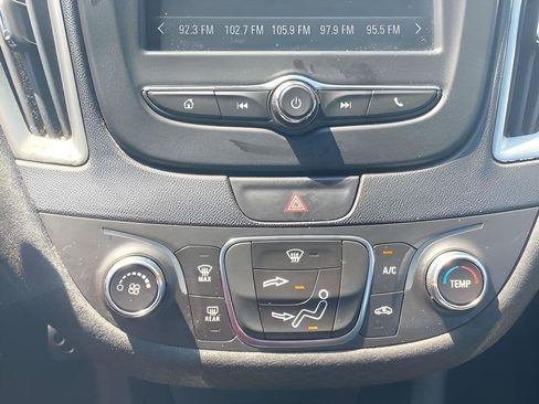 Used 2016 Chevrolet Malibu LS FWD image 38