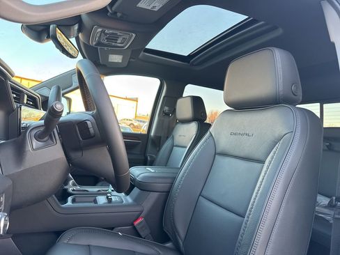 New 2026 GMC Sierra 2500 Denali w/ Denali Reserve Package image 22