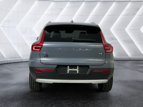 Used 2020 Volvo XC40 T5 Momentum AWD/4WD image 5