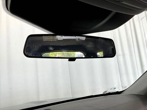 Used 2022 Ford Explorer XLT image 17