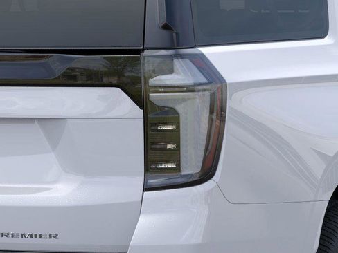 New 2026 Chevrolet Suburban Premier w/ Sun And Tow Package AWD/4WD image 11