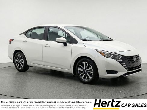 Used 2025 Nissan Versa SV image 1