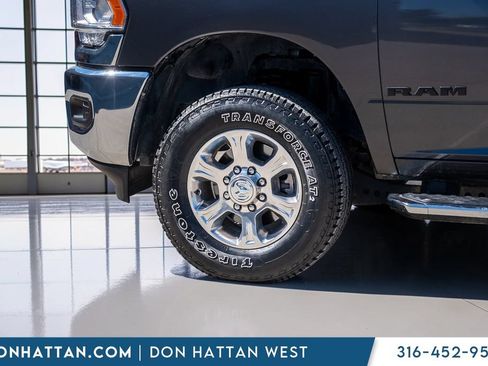 Used 2024 RAM 2500 Big Horn AWD/4WD image 33