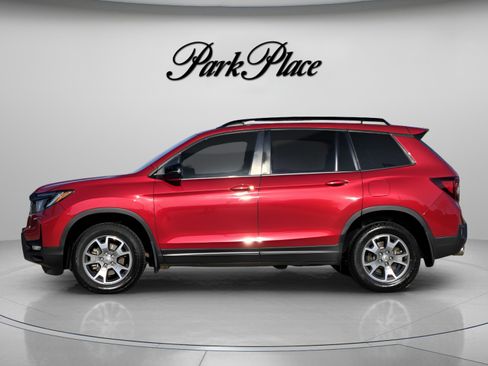 Used 2023 Honda Passport TrailSport image 2