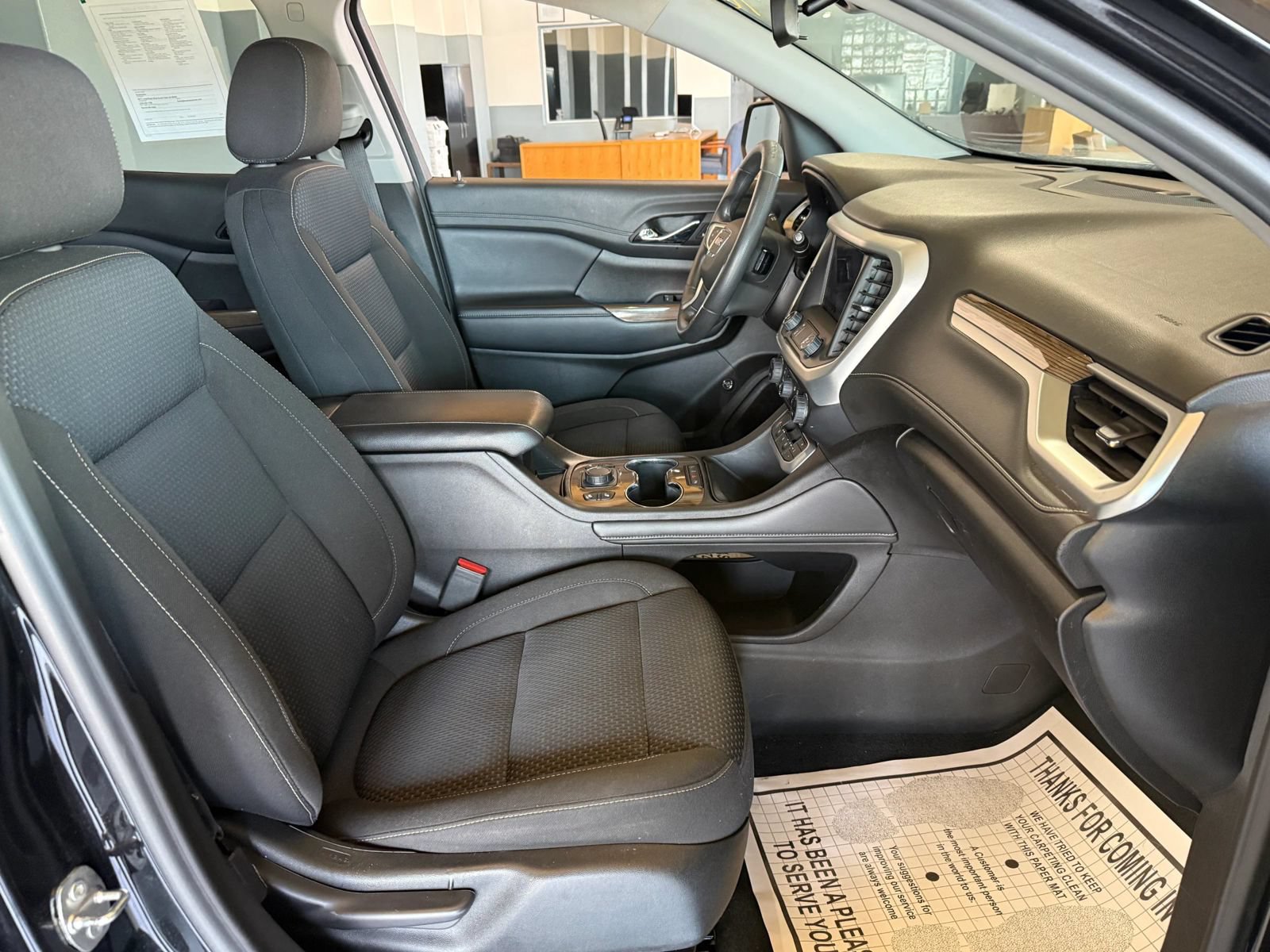 Used 2022 GMC Acadia SLE w/ Driver Convenience Package FWD image 12