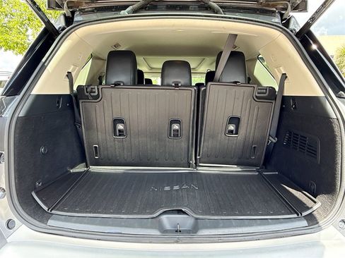 Used 2022 Nissan Pathfinder Platinum w/ Cargo Package image 29