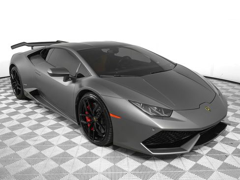 Used 2015 Lamborghini Huracan LP 610-4 AWD/4WD image 3