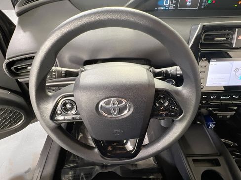Used 2020 Toyota Prius LE image 11