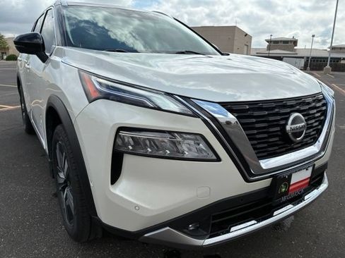 Certified 2021 Nissan Rogue Platinum AWD/4WD image 8