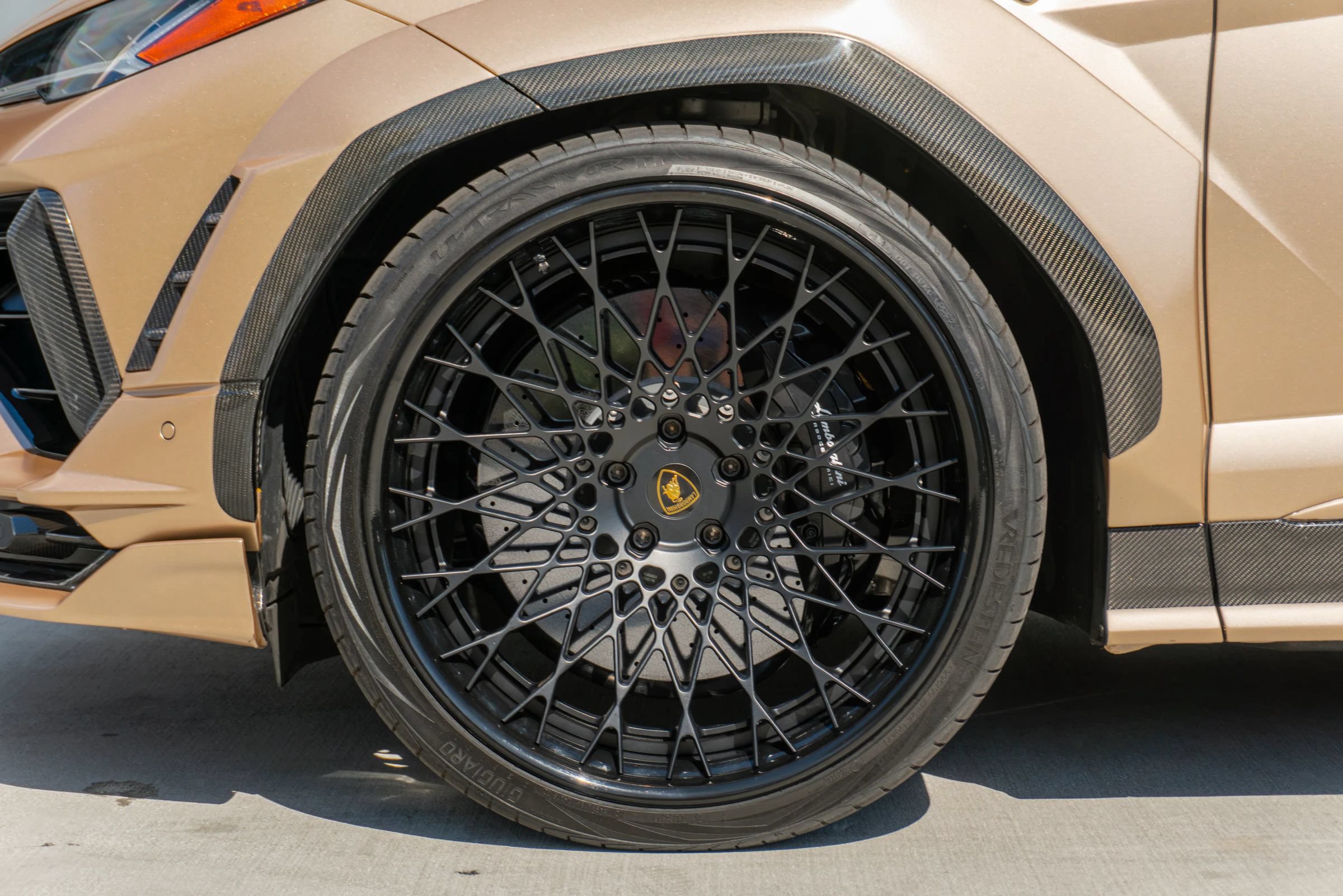 Used 2023 Lamborghini Urus Performante AWD/4WD image 17