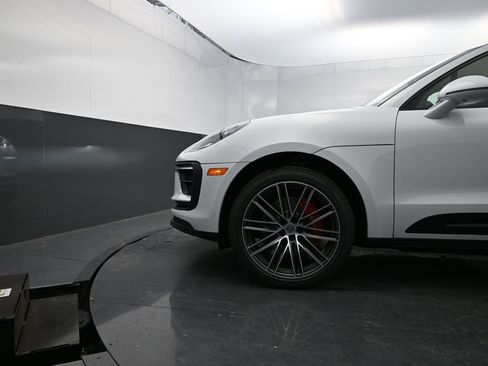 New 2025 Porsche Macan S image 11