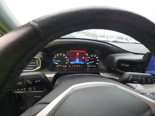 Used 2023 Ford Explorer XLT w/ Equipment Group 202A AWD/4WD image 29