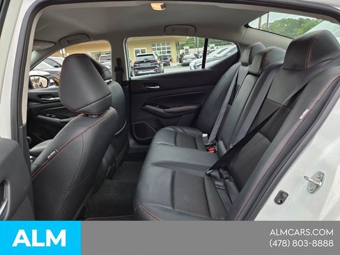 Used 2025 Nissan Altima 2.5 SR FWD image 9