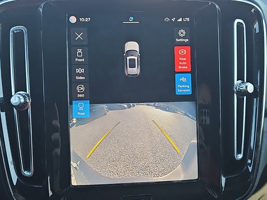 Used 2023 Volvo XC40 Recharge Ultimate AWD/4WD image 9