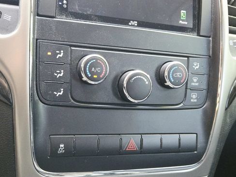 Used 2012 Jeep Grand Cherokee Laredo AWD/4WD image 16