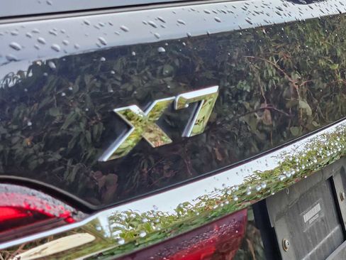 Used 2019 BMW X7 xDrive50i w/ Dynamic Handling Package image 4