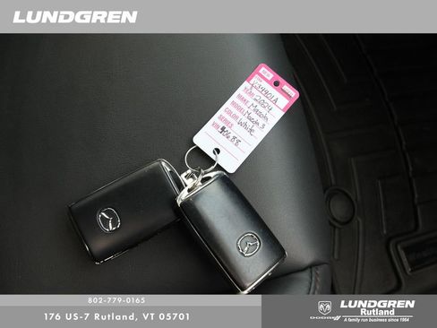 Used 2024 MAZDA MAZDA3 s image 28
