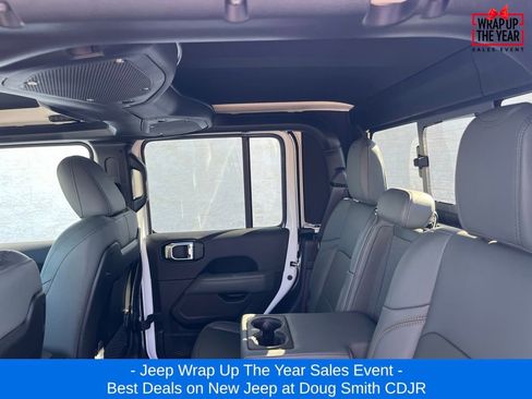 New 2025 Jeep Gladiator Mojave image 29