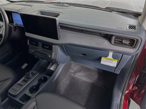 New 2025 Ford Maverick Lariat w/ Black Appearance Package image 30