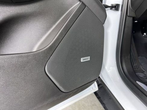 Used 2025 Cadillac XT5 Luxury image 24