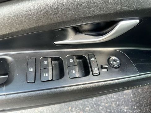 Used 2024 Hyundai Elantra SEL FWD image 8