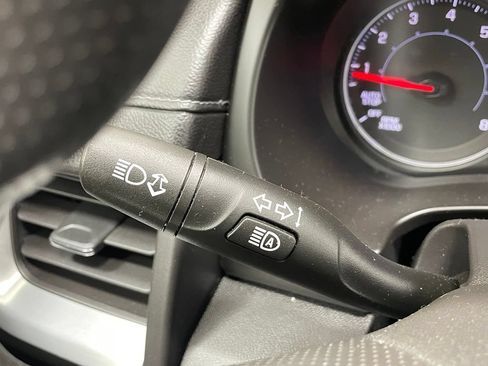 Used 2022 GMC Terrain SLE w/ Driver Convenience Package AWD/4WD image 27