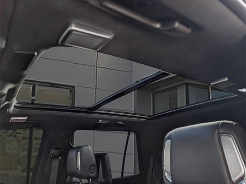 Used 2023 Cadillac Escalade V image 13