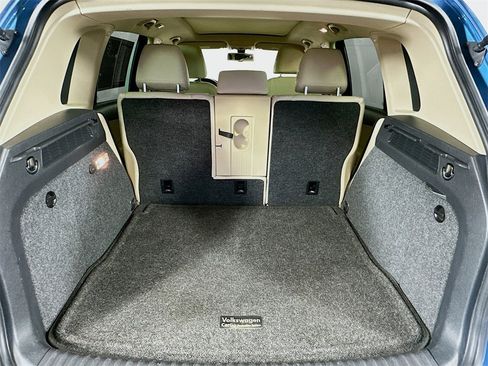 Used 2017 Volkswagen Tiguan Wolfsburg Edition image 25