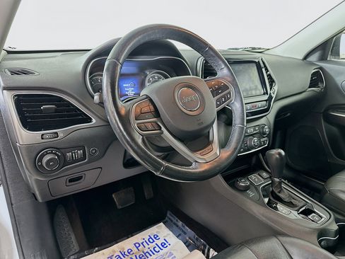 Used 2019 Jeep Cherokee Limited w/ Luxury Group image 9