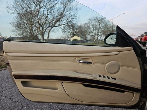 Used 2009 BMW 335i Convertible RWD image 14