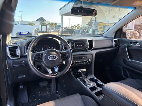 Used 2017 Kia Sportage LX AWD/4WD image 11