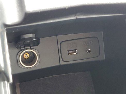 Used 2015 Subaru Forester 2.5i Limited image 28