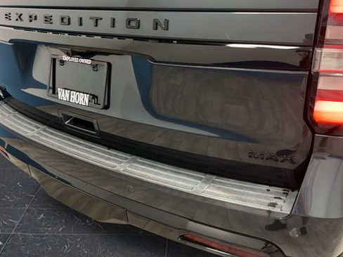 Used 2023 Ford Expedition Max Limited AWD/4WD image 44