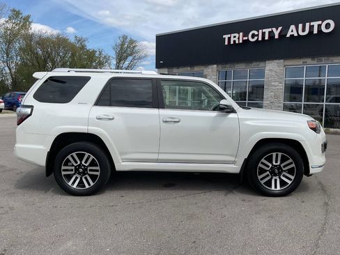 Used 2014 Toyota 4Runner Limited AWD/4WD image 9