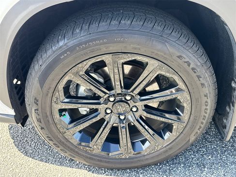 Used 2024 Toyota Highlander Limited image 11