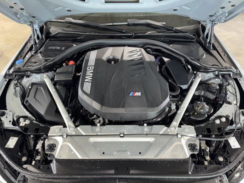Used 2025 BMW M440i RWD image 16