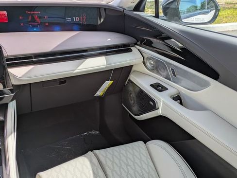 New 2026 Lincoln Nautilus Black Label AWD/4WD image 17