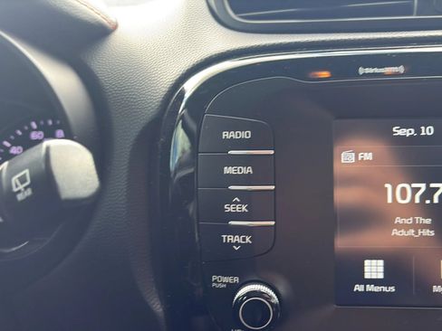 Used 2019 Kia Soul ! FWD image 17