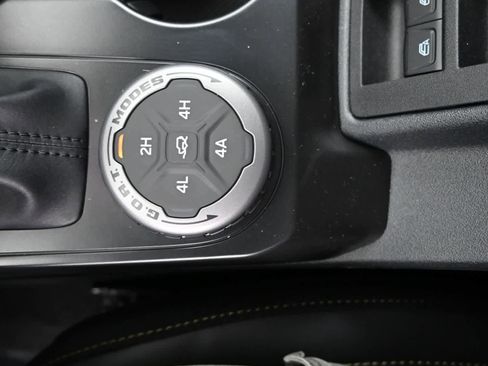 New 2025 Ford Bronco Badlands image 39