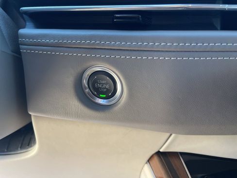 Used 2025 Cadillac Escalade ESV Sport Platinum image 36