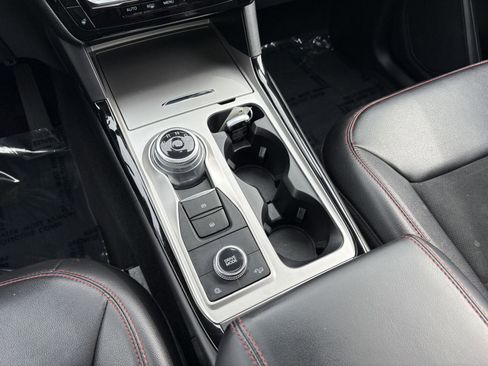 Used 2022 Ford Explorer ST-Line w/ Class IV Trailer Tow Package image 14